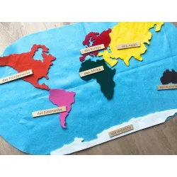 Mata z kontynentami z filcu - Mapa świata   - wersja niemiecka