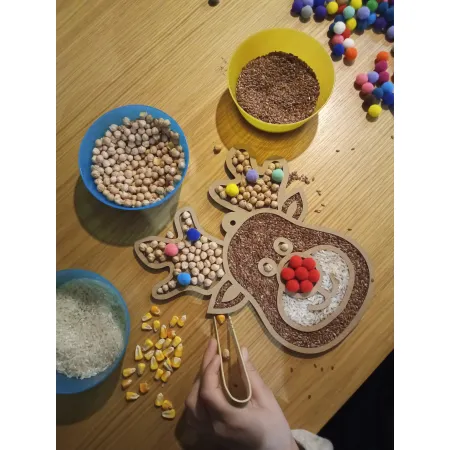 wysypywanka sensoryczna z kartonu PIERNIK